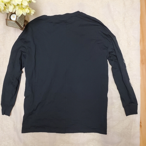 UA Men's Loose Fitted UA Arm Sleeve Tee - Picture 5 of 7